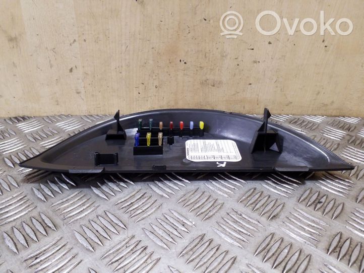 Volvo XC90 Boczny element deski rozdzielczej 30722572