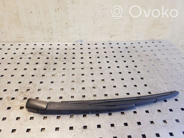 Subaru Outback Ramię wycieraczki szyby tylnej 06226