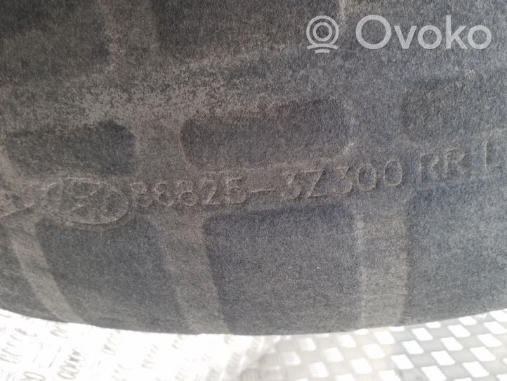 Hyundai i40 Takapyörän sisälokasuojat 868233Z000