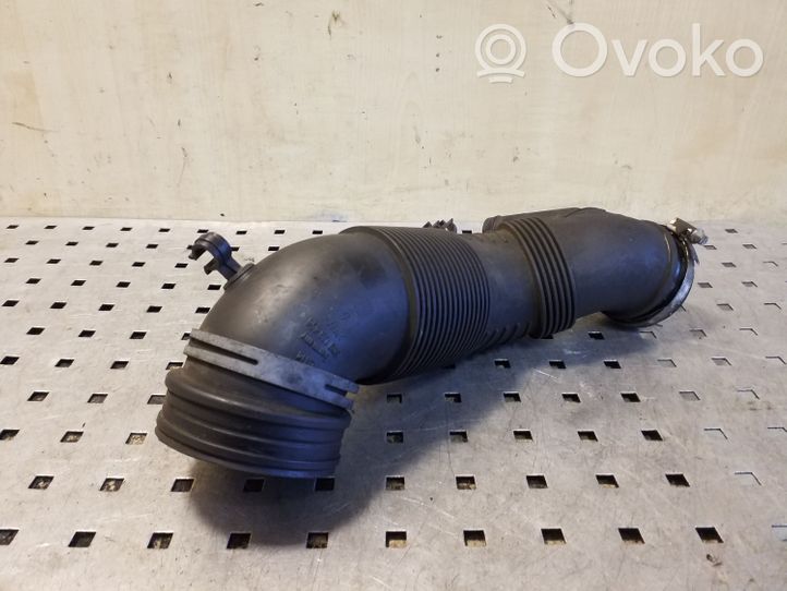 Volkswagen Sharan Turbo air intake inlet pipe/hose 5N0129656