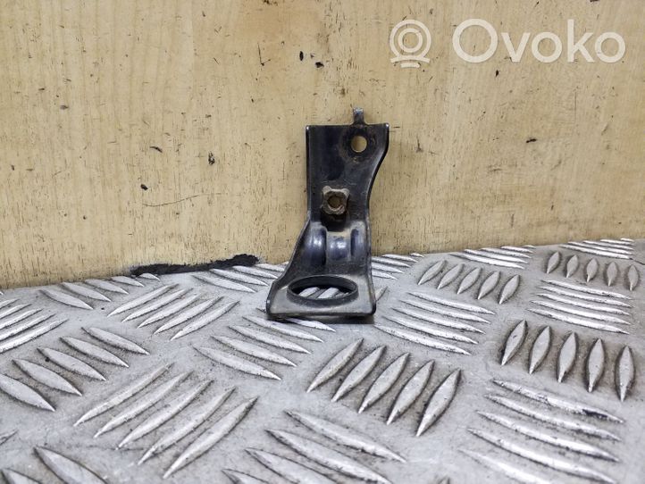 Honda CR-V Radiator mount bracket 