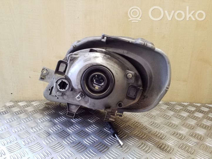 Opel Vivaro Phare frontale 7700311374