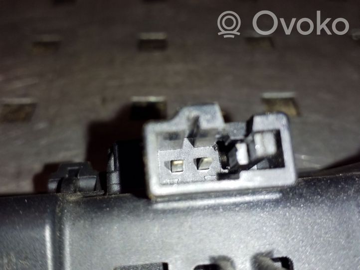 Volkswagen Tiguan Przełącznik / Przycisk otwierania klapy bagażnika 5N0827566