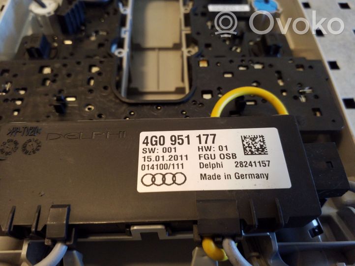 Audi A6 C7 Etuistuimen valo 4G0951177