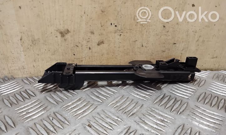 Volkswagen Touareg I Rail de réglage hauteur de ceinture de sécurité 7L0857819J