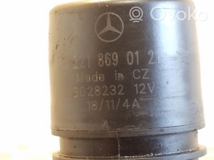 Mercedes-Benz E W212 Pumpe Scheibenwaschanlage 2218690121