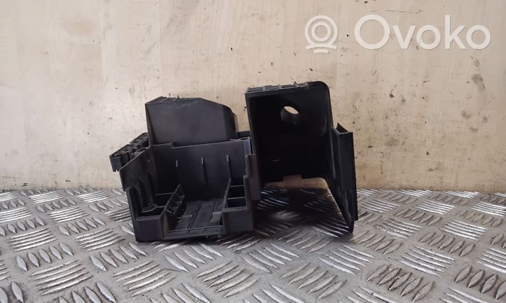 Volkswagen PASSAT CC Module de fusibles 1K0907361B