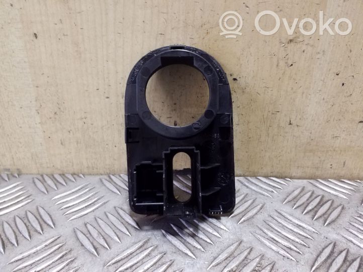 Nissan Qashqai Kita centrinė konsolės (tunelio) detalė P13750A77200