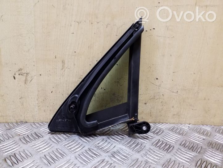 Volkswagen PASSAT B8 Finestrino/vetro triangolo anteriore 3G0845114C