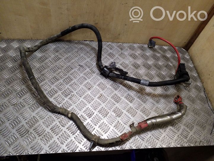 Land Rover Discovery 3 - LR3 Cable positivo (batería) YTA500521