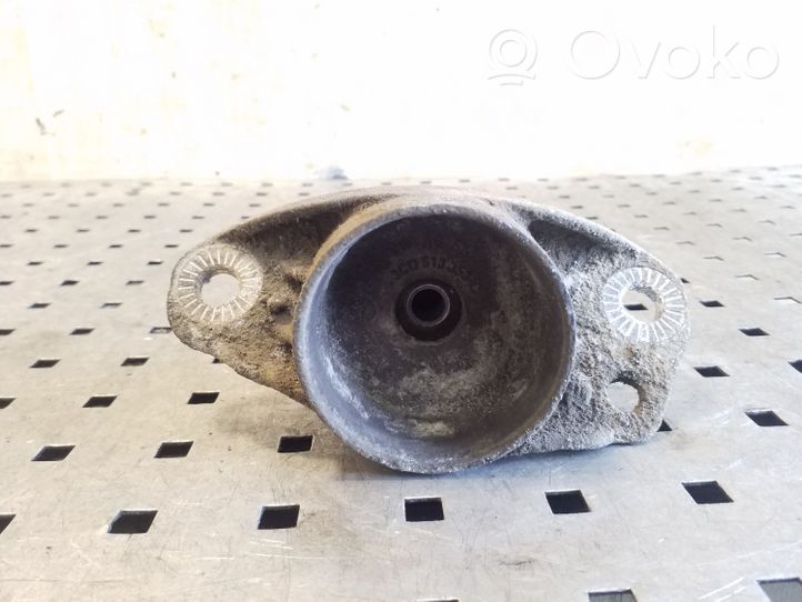 Volkswagen Tiguan Amortizatora balsts (kronšteins) 3C0513353C