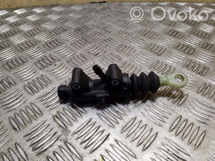 Mini Cooper Countryman R60 Główny cylinder sprzęgła KG190077415