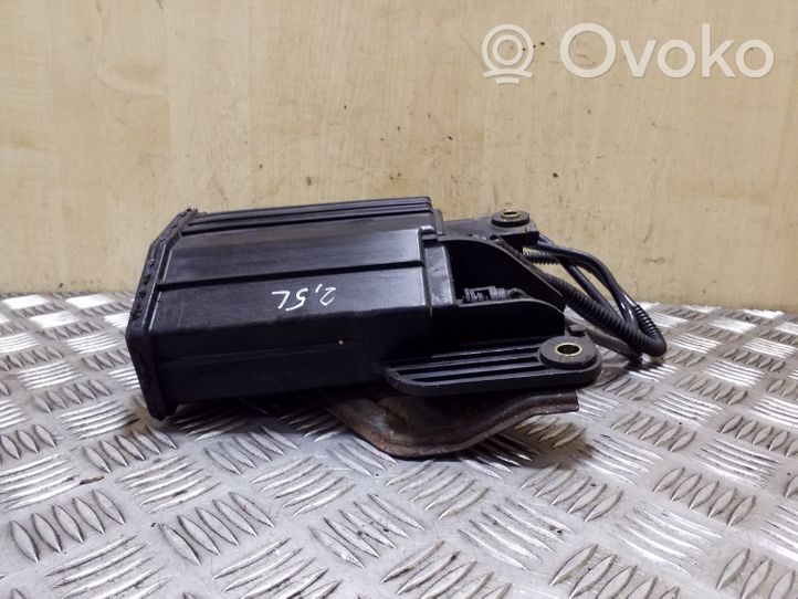 Subaru Legacy Aktiivihiilisuodattimen polttoainehöyrysäiliö 42035AG010