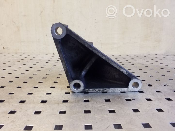 Subaru Outback Supporto di montaggio scatola del cambio 