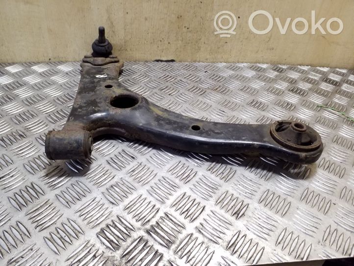 Toyota Corolla E120 E130 Fourchette, bras de suspension inférieur avant 