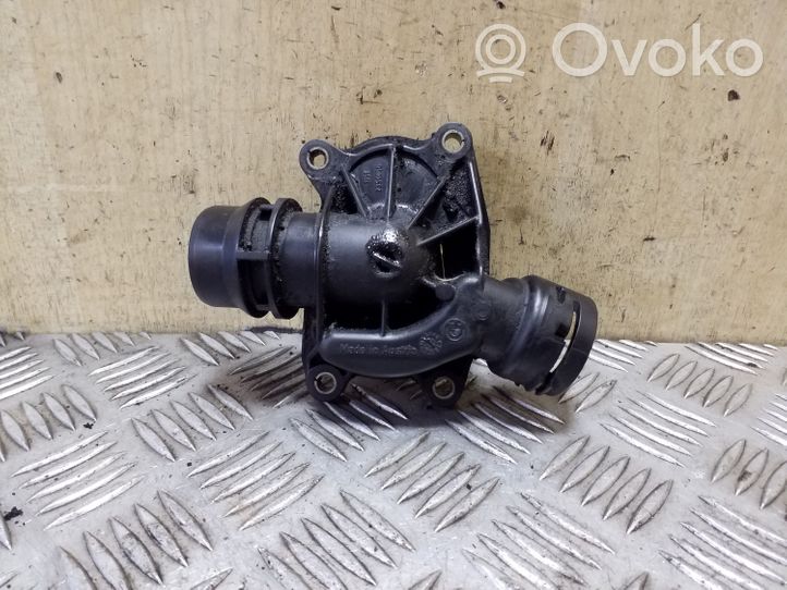 BMW X5 E53 Boîtier de thermostat / thermostat 11512354056