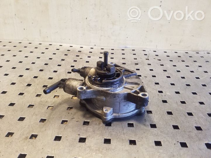 Chevrolet Captiva Pompe à vide 25183189