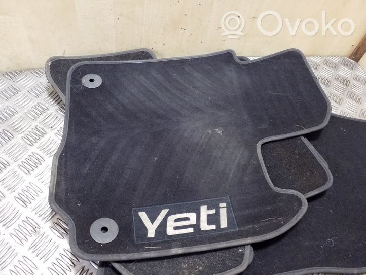 Skoda Yeti (5L) Zestaw dywaników samochodowych 