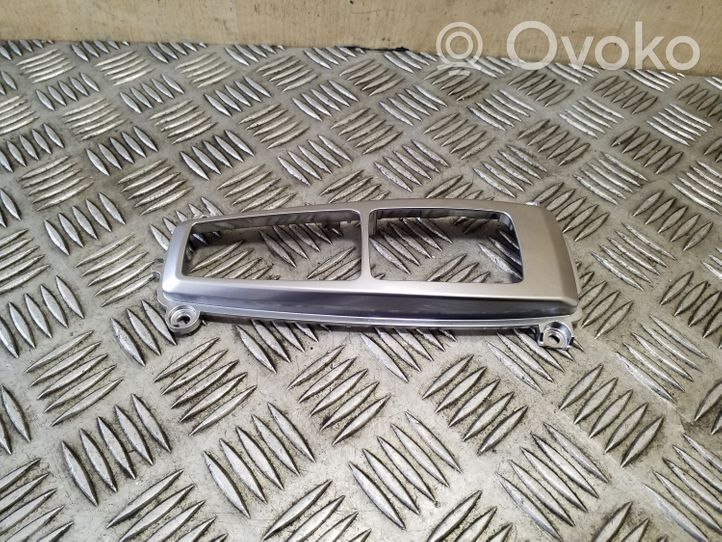 BMW X5 E70 Rivestimento in plastica cornice della leva del cambio 61316975467