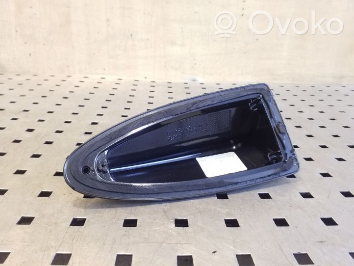 BMW X5 E70 Kattoantennin (GPS) suoja 6982665