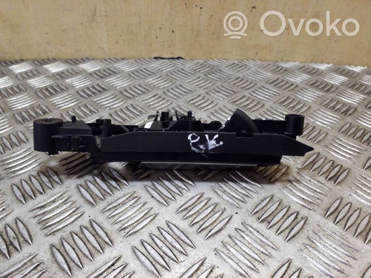 Audi Q7 4L Rankenėlė atidarymo vidinė 4L0837019