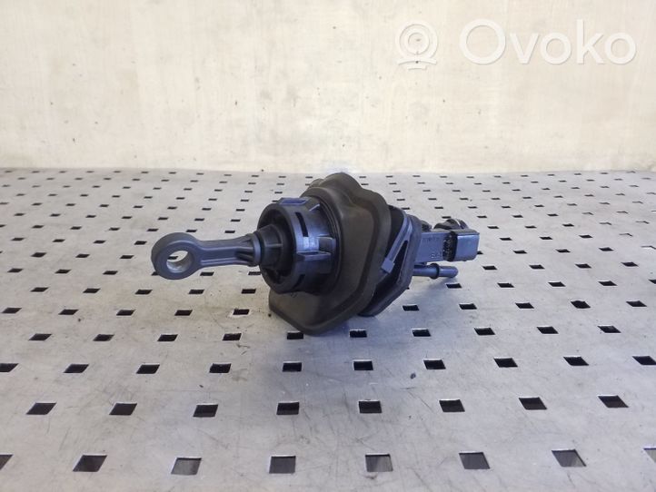 Ford Mondeo MK IV Pompa della frizione BG917A542BA