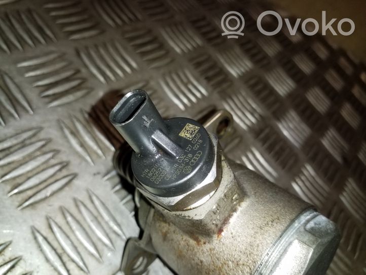 Volkswagen Eos Pompe d'injection de carburant à haute pression 03C127026D