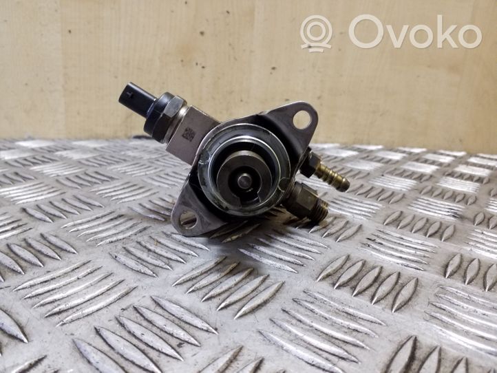 Volkswagen Eos Pompe d'injection de carburant à haute pression 03C127026D