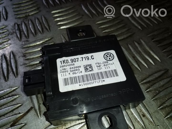 Volkswagen Eos Boîtier module alarme 1K0907719C