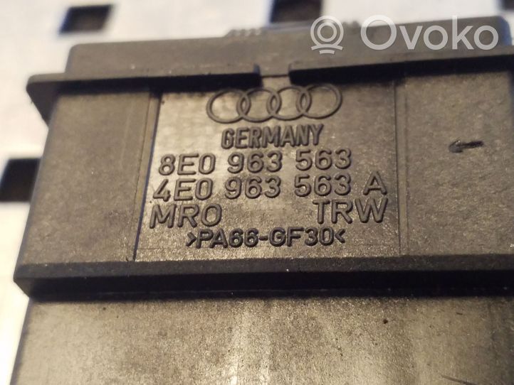 Audi Q5 SQ5 Przełączniki podgrzewania foteli 8E0963563