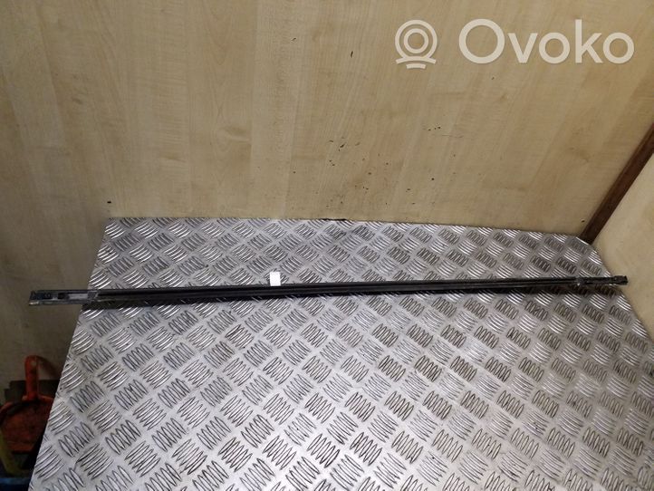 Chevrolet Captiva Rivestimento modanatura del vetro della portiera anteriore 