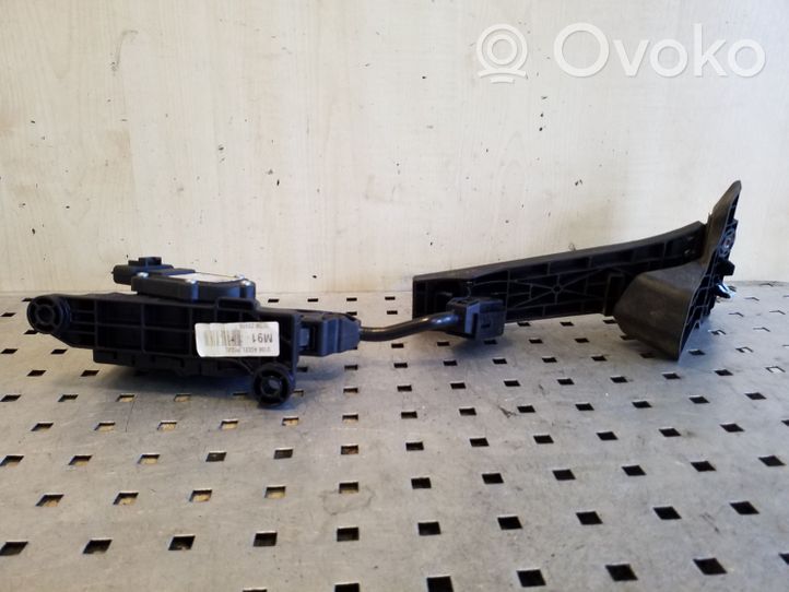 Hyundai ix35 Pedale dell’acceleratore 327002S910