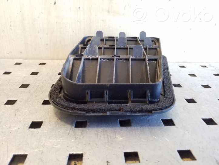 Hyundai ix35 Quarter panel pressure vent 9751017000