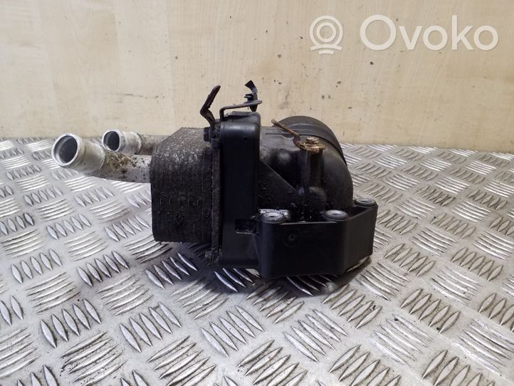 Hyundai ix35 Supporto di montaggio del filtro dell’olio 264102F020