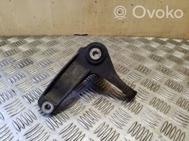 Ford Kuga I Gearbox mounting bracket 8V416P093BA