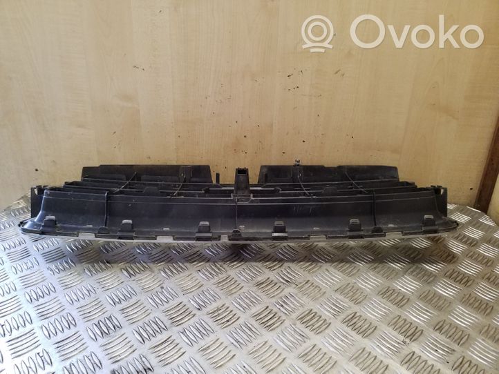 Subaru Forester SG Maskownica / Grill / Atrapa górna chłodnicy 91122SA070