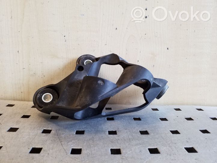 Volkswagen PASSAT B8 Supporto del cavo della leva del cambio 3Q0711789