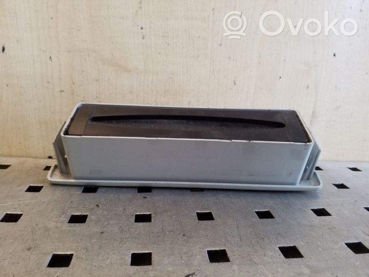 Volkswagen Multivan T4 Oro grotelės lubose 700820953