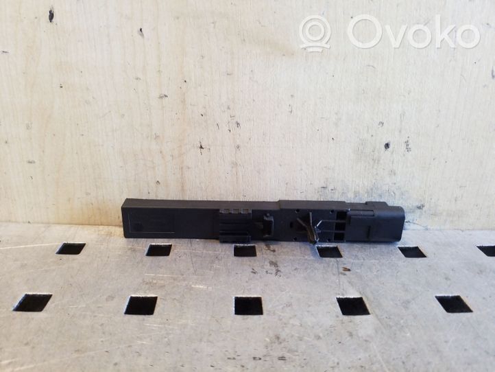 Citroen C4 Grand Picasso Antenne intérieure accès confort 9672409080