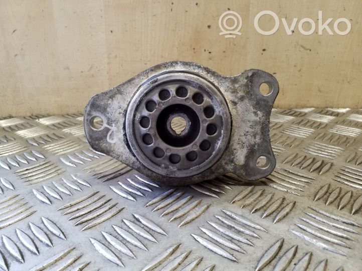 BMW 5 GT F07 Staffa di rinforzo per l’ammortizzatore anteriore 33506781682