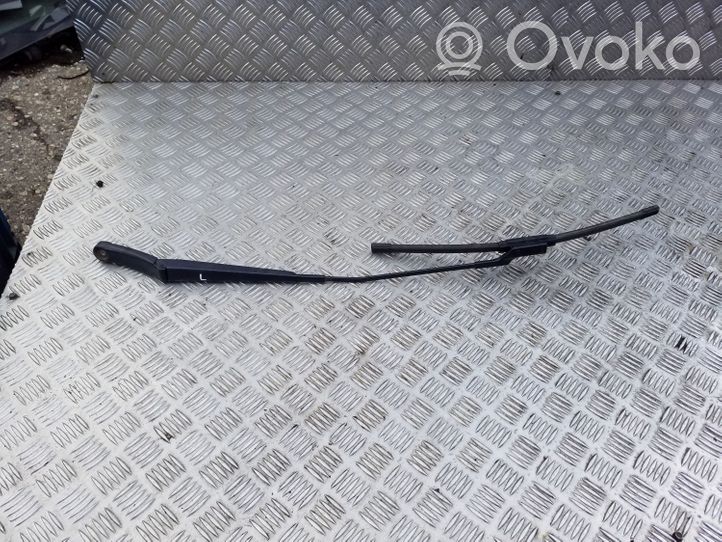 Volkswagen PASSAT CC Braccio della spazzola tergicristallo anteriore 3C8955409C