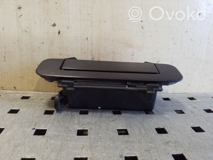 Audi 80 90 S2 B4 Takaoven ulkokahva 8A0839205