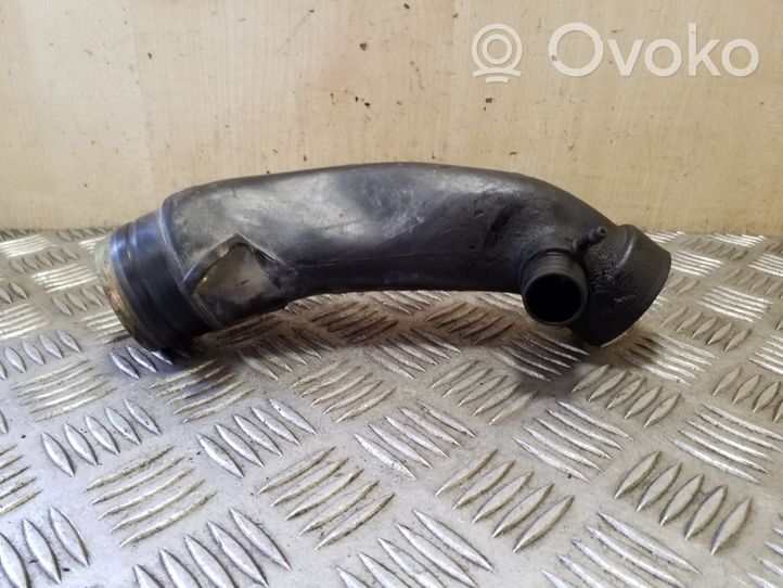 Volkswagen Transporter - Caravelle T4 Turbo air intake inlet pipe/hose 074129715E