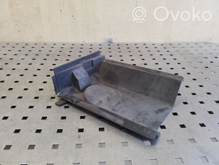 Audi 80 90 S2 B4 Autres pièces compartiment moteur 893805965