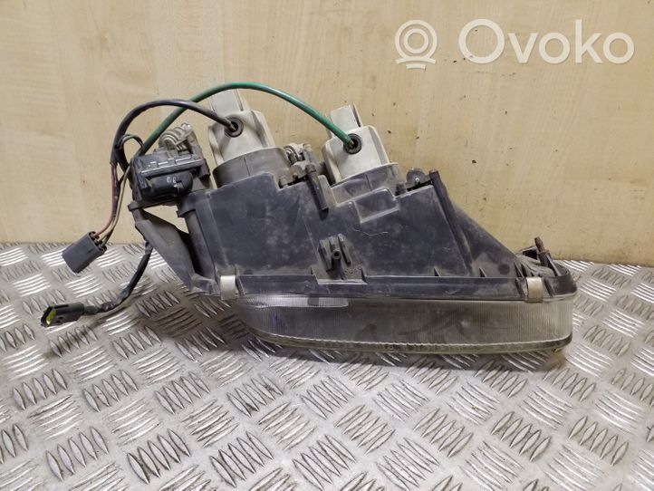 Mazda 323 F Lampa przednia 11061708LH