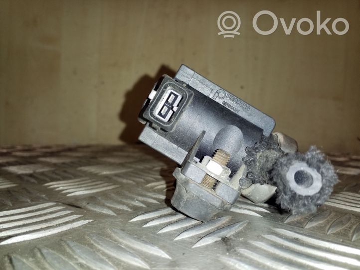 Audi 80 90 S2 B4 Vacuum valve 1H0906627