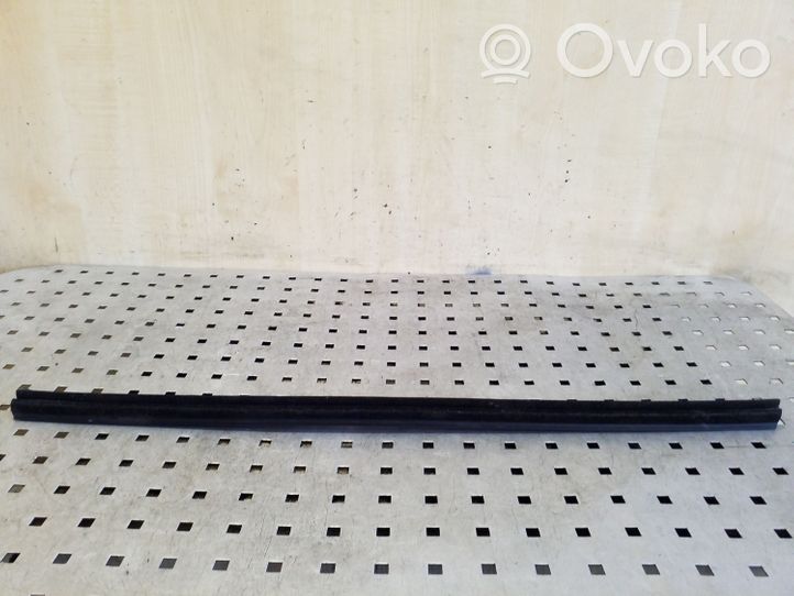 KIA Soul Rivestimento modanatura del vetro della portiera posteriore 