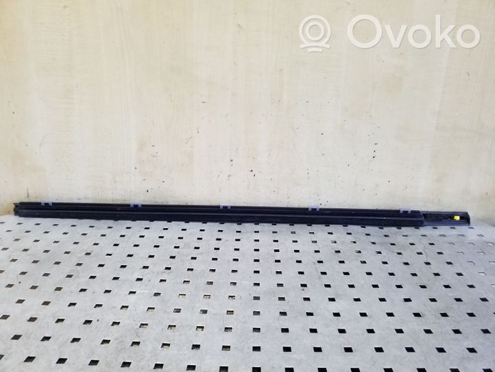 KIA Soul Rivestimento modanatura del vetro della portiera anteriore 