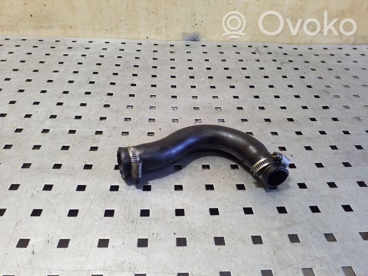 Opel Omega B1 Sfiato/tubo di sfiato/tubo flessibile 90467107