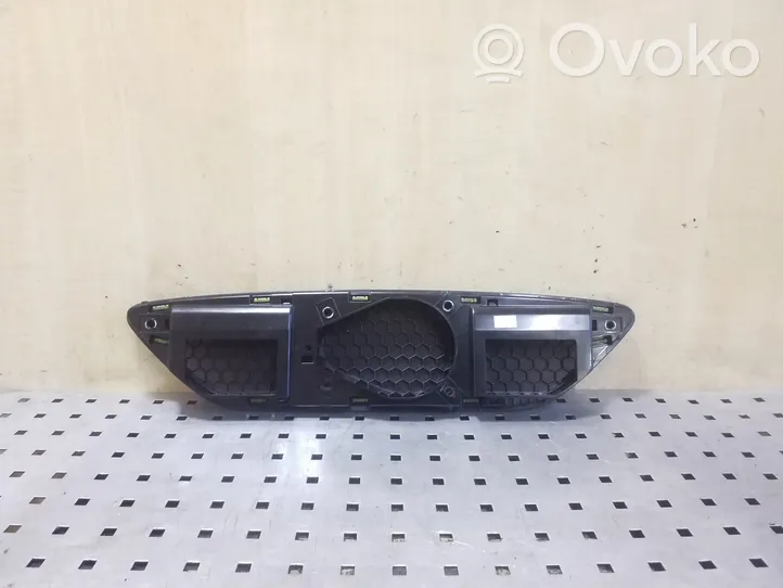 Volkswagen Touareg II Cache enceinte centrale 7P6819153